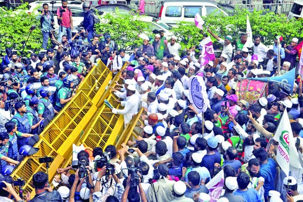 প্রধান উপদেষ্টার কাছে স্মারকলিপি