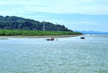 নাফ নদে ৬ রোহিঙ্গা জেলেকে অপহরণ