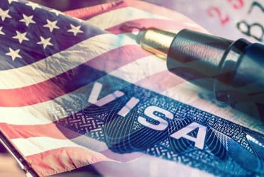 ট্রাম্প ক্ষমতায় আসার পর ৮০ হাজার ভিসা বাতিল