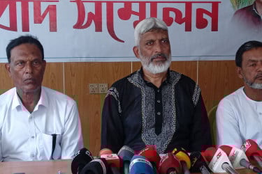 ঘোষিত প্রার্থীর পক্ষে কাজ করার প্রতিশ্রুতি দিলেন বঞ্চিত প্রার্থী