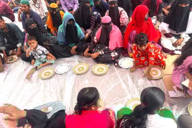 স্ত্রী-সন্তানদের নিয়ে অপসোনিনের ছাঁটাই শ্রমিকদের অবস্থান কর্মসূচি