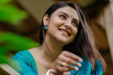 প্রথম যখন দৃশ্যটা পর্দায় দেখি, আমার খুব লজ্জা লাগছিল: নীহা