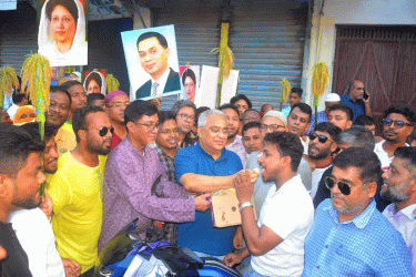 তারেক রহমানের পক্ষে ভোট চেয়ে গণসংযোগে ভিপি সাইফুল ইসলাম