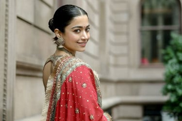 রাশমিকার মন্তব্যে সামাজিক মাধ্যমে তুমুল বিতর্ক