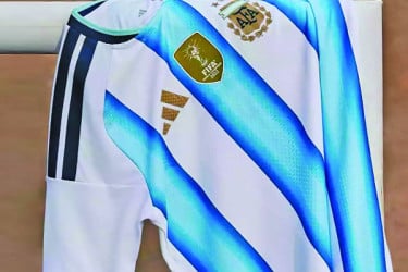 আর্জেন্টিনার বিশ্বকাপের জার্সি উন্মোচন