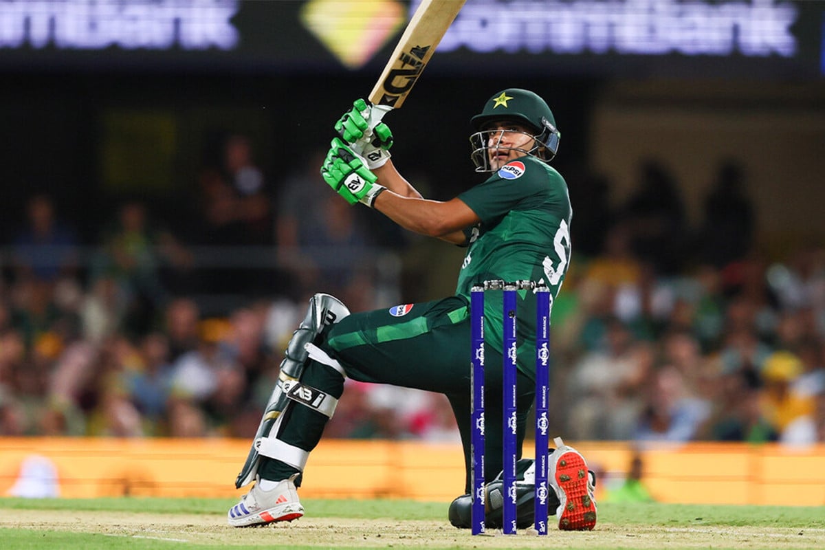 এক ওভারে আব্বাস আফ্রিদির ৬ ছক্কা