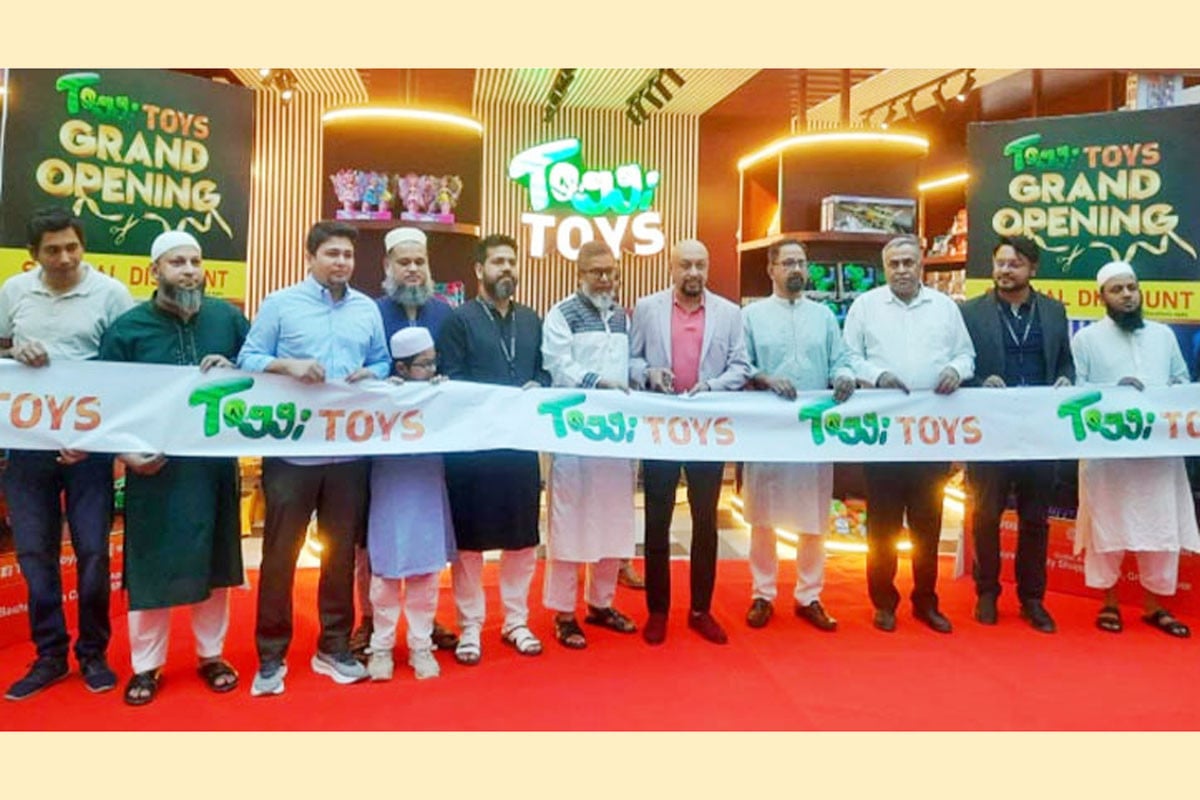 বসুন্ধরা সিটি শপিং মলে ‘টগি টয়েস’ আউটলেট উদ্বোধন