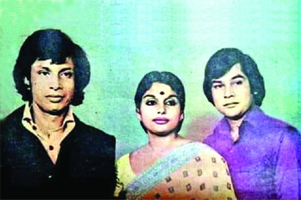 আত্মীয়তার সুতোয় বাঁধা