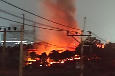 আধিপত্য বিস্তারকে কেন্দ্র করে দুই ভাইয়ের গ্রুপের সংঘর্ষ, অগ্নিসংযোগ