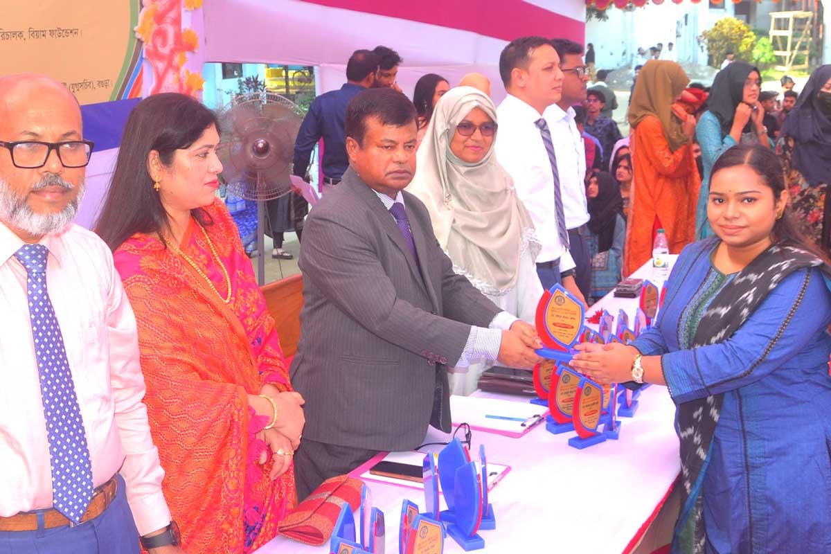 বগুড়া বিয়াম মডেল স্কুল ও কলেজে কৃতি শিক্ষার্থীদের সংবর্ধনা