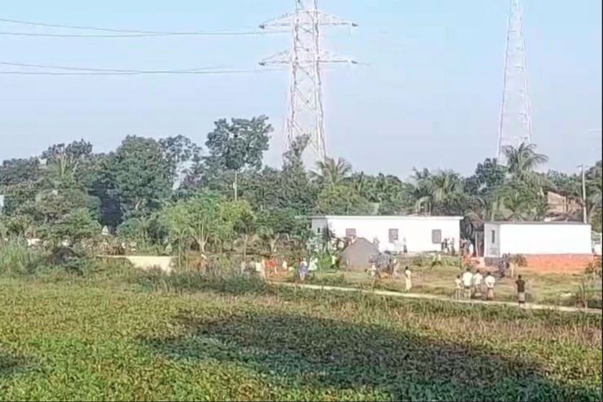 নরসিংদীতে মাইকে ঘোষণা দিয়ে ফের 'টেঁটাযুদ্ধ'