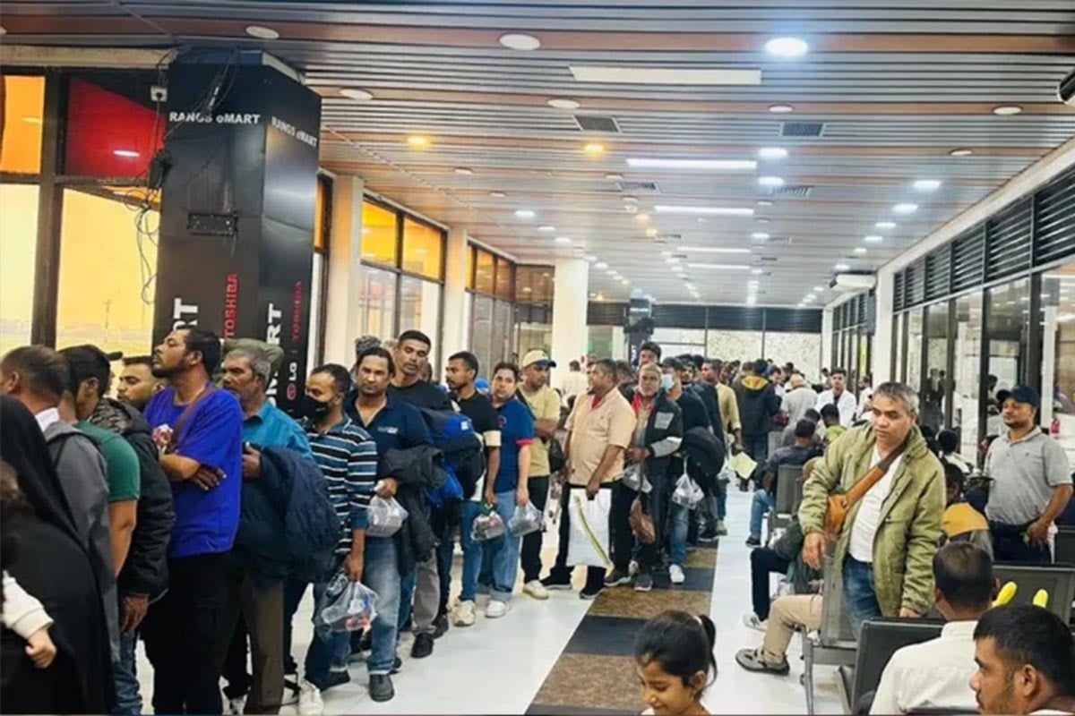 লিবিয়া থেকে চলতি মাসে ফিরলেন ৯২৮ বাংলাদেশি