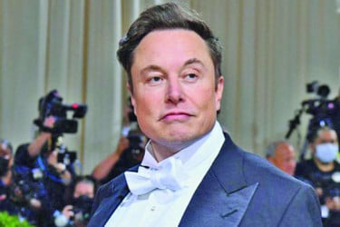 বিশ্বের সবচেয়ে বেশি বেতনভুক্ত সিইও এখন ইলন মাস্ক