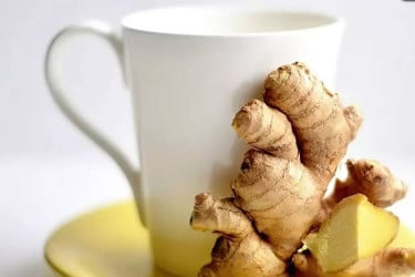 যে কারণে খাবেন আদা চা