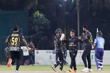 গ্রামীণফোনকে হারিয়ে টানা তৃতীয় জয় বসুন্ধরা স্ট্রাইকসের