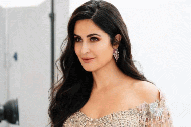 এখনই হাসপাতাল ছাড়ছেন না ক্যাটরিনা কাইফ