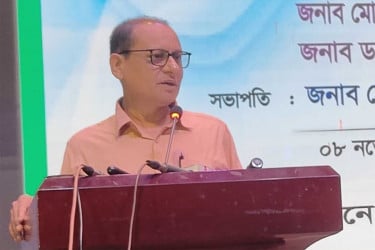 শিক্ষকদের আন্দোলনে পড়াশোনার ক্ষতি হলে কঠোর ব্যবস্থা : গণশিক্ষা উপদেষ্টা