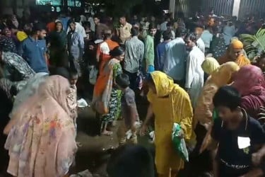 বরিশালে মৎস্য দপ্তরের জব্দ করা জাটকা লুট