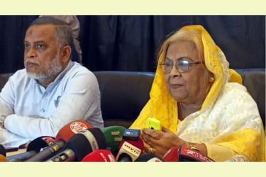 নির্বাচনের আগে সংস্কার ও গণভোট ইস্যুতে ঝামেলা হতে পারে: সেলিমা রহমান