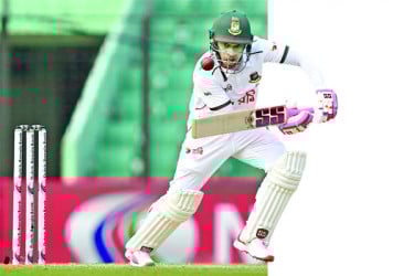 মুশফিকের ঐতিহাসিক টেস্ট সিরিজ