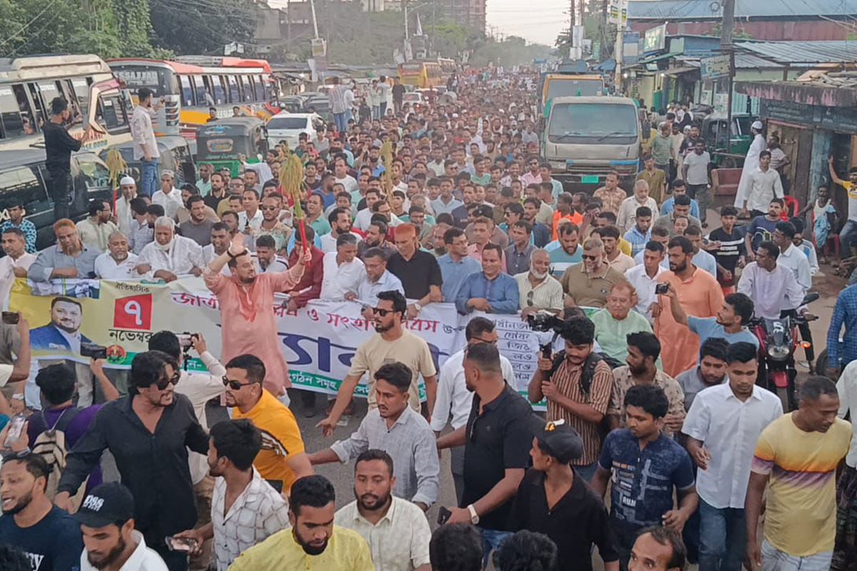 ৭ নভেম্বর বাংলাদেশের ইতিহাসের মাইলফলক : ব্যারিস্টার মীর হেলাল