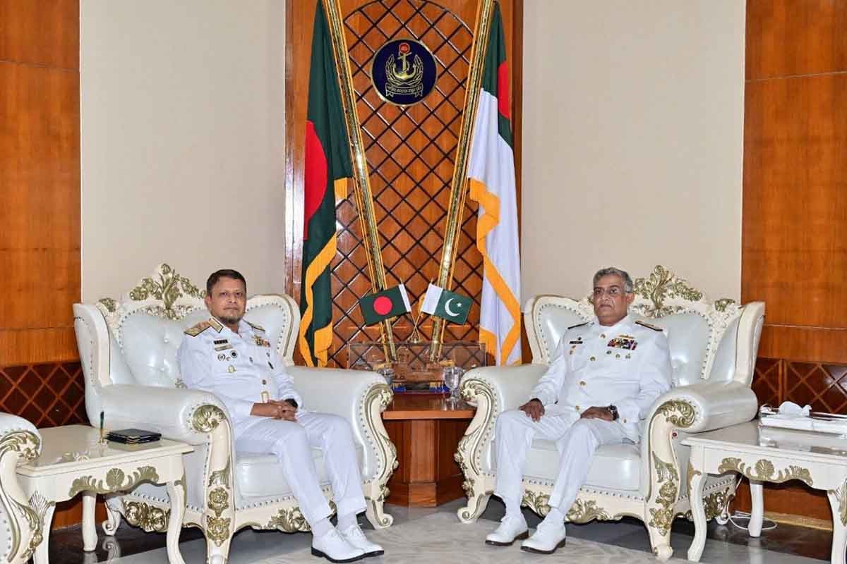 বাংলাদেশ সফরে পাকিস্তান নৌবাহিনী প্রধান