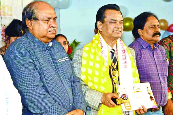 আজীবন সম্মাননায় জুয়েল আইচ