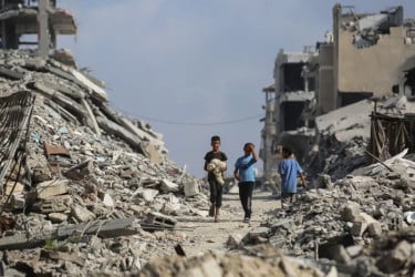 গাজায় ধ্বংসস্তূপে এখনও অগণিত মরদেহ, নিহত ছাড়াল ৬৯ হাজার