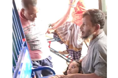 সিদ্ধিরগঞ্জে সড়ক দুর্ঘটনায় নারীর পা বিচ্ছিন্ন