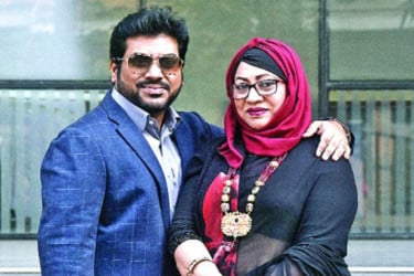 ঢাকা-১৭ আসনে লড়বেন শহিদ জহির রায়হানের ছেলে, যা বললেন মা সুচন্দা