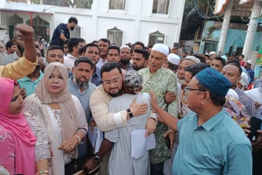 ধানের শীষে ভোট দিন, এলাকার উন্নয়নের দায়িত্ব আমার : ব্যারিস্টার মীর হেলাল