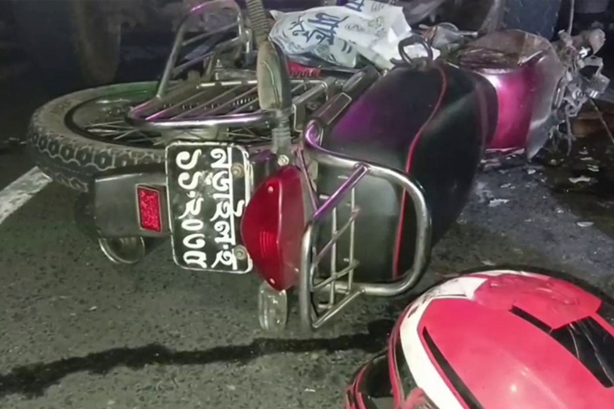 গোপালগঞ্জে দাঁড়িয়ে থাকা ট্রাকে মোটরসাইকেলের ধাক্কা, নিহত ২