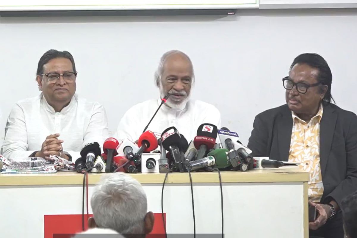 আসুন সবাই মিলে বাংলাদেশকে সত্যিকারের গণতান্ত্রিক দেশে পরিণত করি : মঈন খান