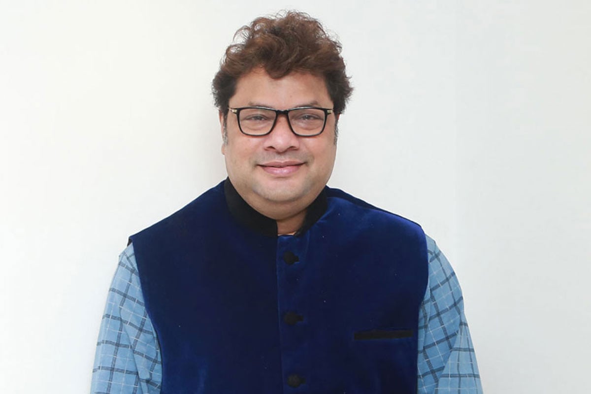 খালেদা জিয়ার সঙ্গে বিদেশ সফরে যাওয়ায় আমাকে প্লট দেওয়া হয়নি : রবি চৌধুরী