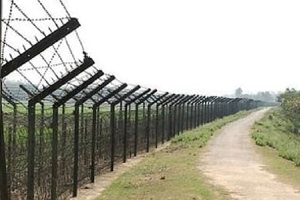 সীমান্তে ছররা গুলি ছুড়ল বিএসএফ, আহত তিন বাংলাদেশি