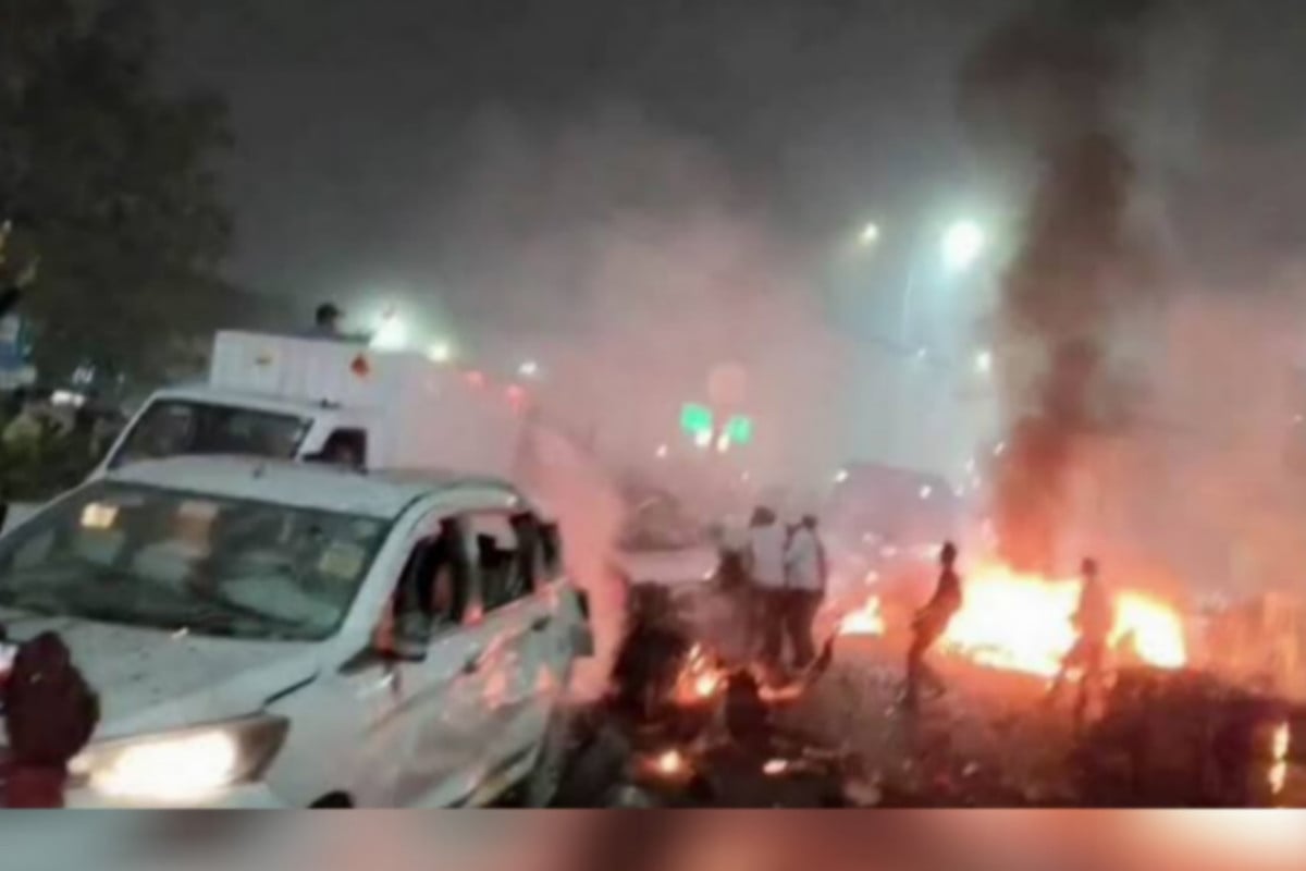 দিল্লির লালকেল্লার কাছে বিস্ফোরণে নিহত ১৩