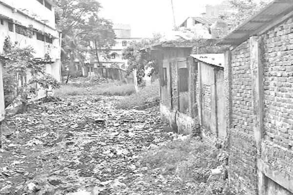 দখল-দূষণে সংকটে খাল কৃষিতে ক্ষতি ৫০০ কোটি