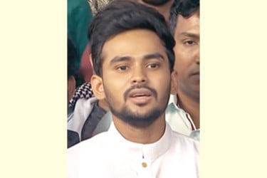 ঢাকা থেকেই নির্বাচন করবেন আসিফ