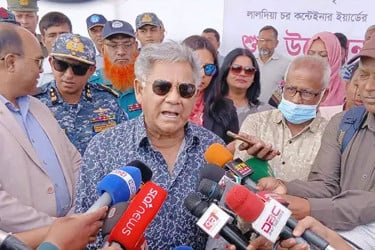 দেশের স্বার্থের ক্ষতি করে কাউকে বন্দর অপারেশন করতে দেওয়া হবে না: নৌপরিবহন উপদেষ্টা