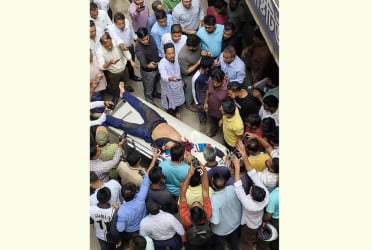 রাজধানীতে দুর্বৃত্তদের এলোপাতাড়ি গুলিতে একজন নিহত