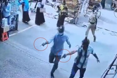 পুরান ঢাকায় সিনেমা স্টাইলে গুলি, যা দেখা গেল সিসি ক্যামেরায়