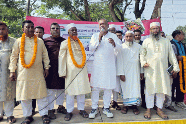 একবার সেবা করার সুযোগ দিন, না পারলে আর আসবো না: এস এম জিলানী