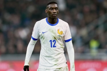 চোটে দল থেকে ছিটকে গেলেন ফরাসি স্ট্রাইকার