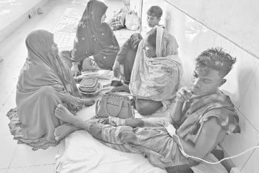 চুরির অপবাদে দুই কিশোরকে রাতভর আটকে নির্যাতন