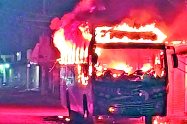 ঘুমন্ত মানুষ পুড়িয়ে হত্যা