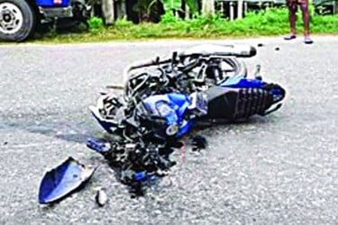 নোয়াখালীতে পথচারী নারীকে বাঁচাতে গিয়ে দুই তরুণের মৃত্যু