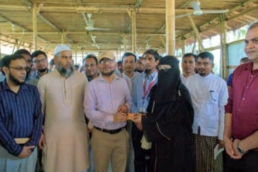 রোহিঙ্গাদের জন্য বৈধ সিম বিতরণ শুরু