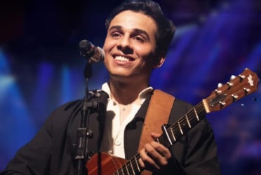 আবার ঢাকায় আসছেন অনুভ জৈন