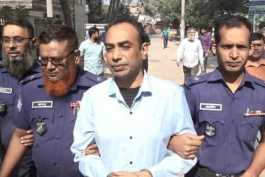 নাটোরে ছাত্রী অপহরণ ও ধর্ষণ মামলায় শিক্ষকের যাবজ্জীবন