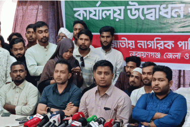 যারা সংস্কারের পক্ষে তাদের সঙ্গে জোট করতে পারি: হাসনাত আবদুল্লাহ